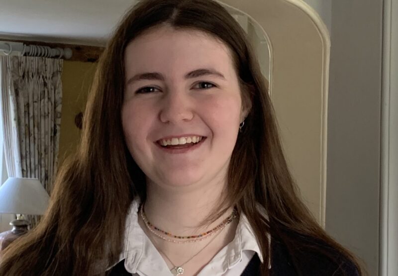 ‘I opened the email and just burst into tears’ – Daisy’s joy after overcoming setbacks to earn offer to study medicine
