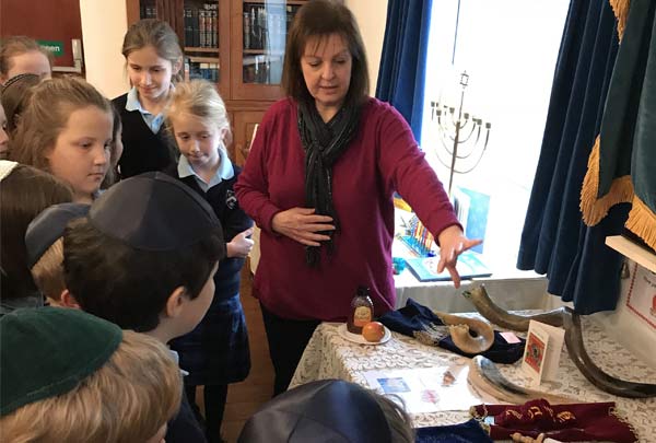 Year 5 visit to Colchester Synagogue