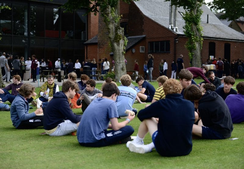 House Barbecues: Sun shines on Senior pupils for evening barbecues