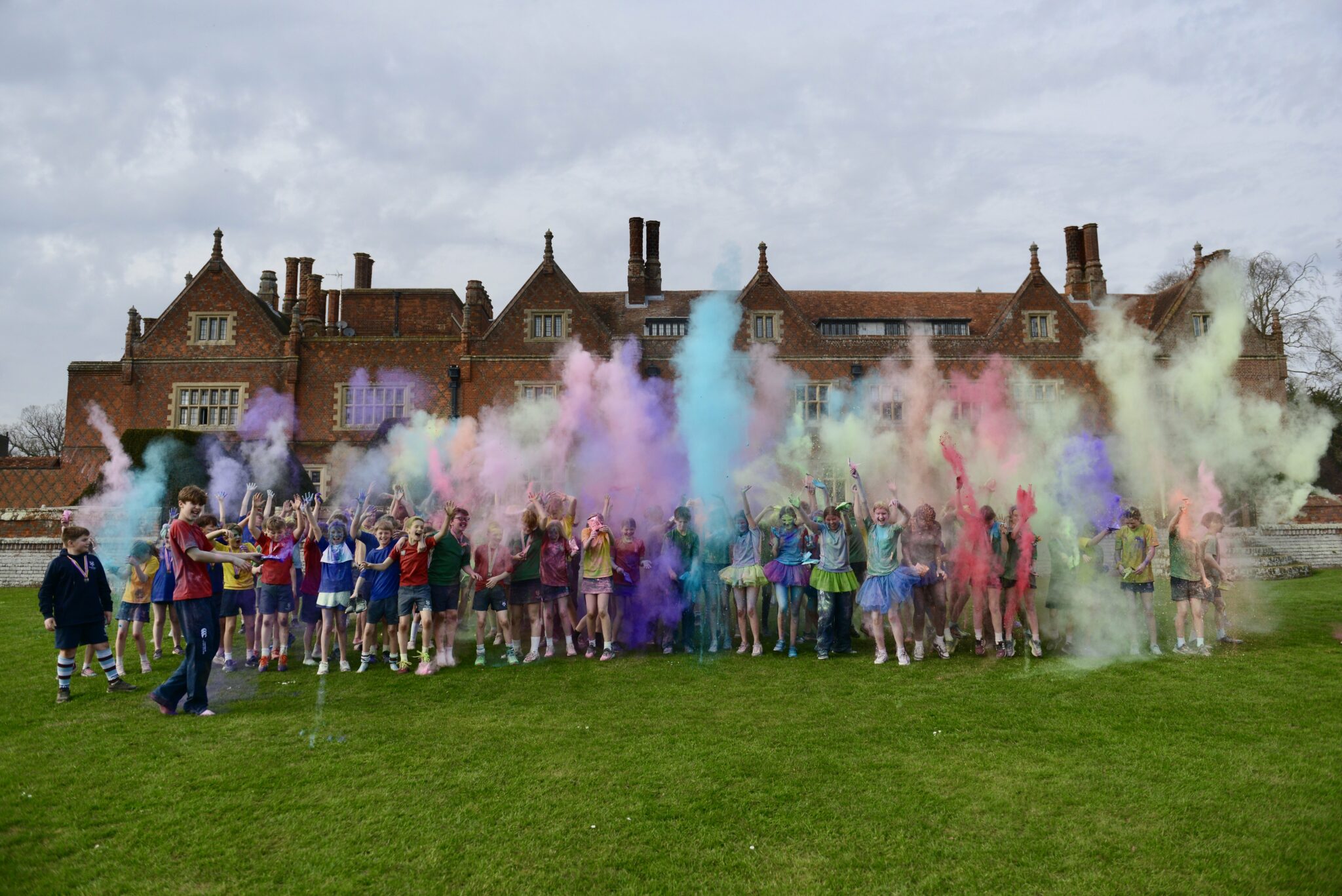 Framlingham College Prep School Colour Run raises over £3000 for The Sick Children’s Trust